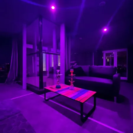 Love Room Rooftop Jacuzzi-2