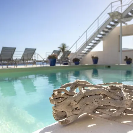 Les Suites Love 2 Spa Vue Mer Piscine-2